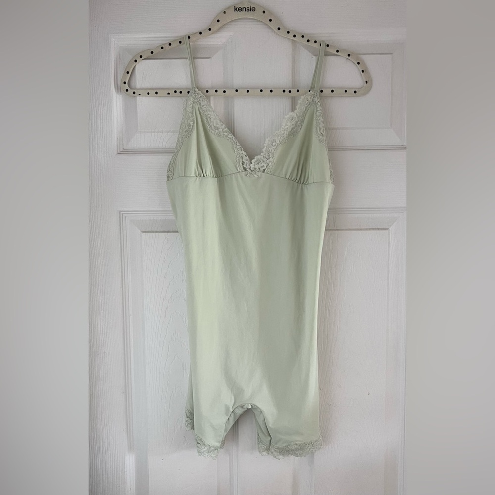 NWT Skims Fits Everybody Lace Onesie/Large